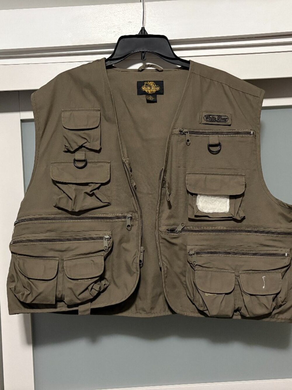 White River sz 2XL Fishing Vest Multi-Pockets Green Canvase EUC